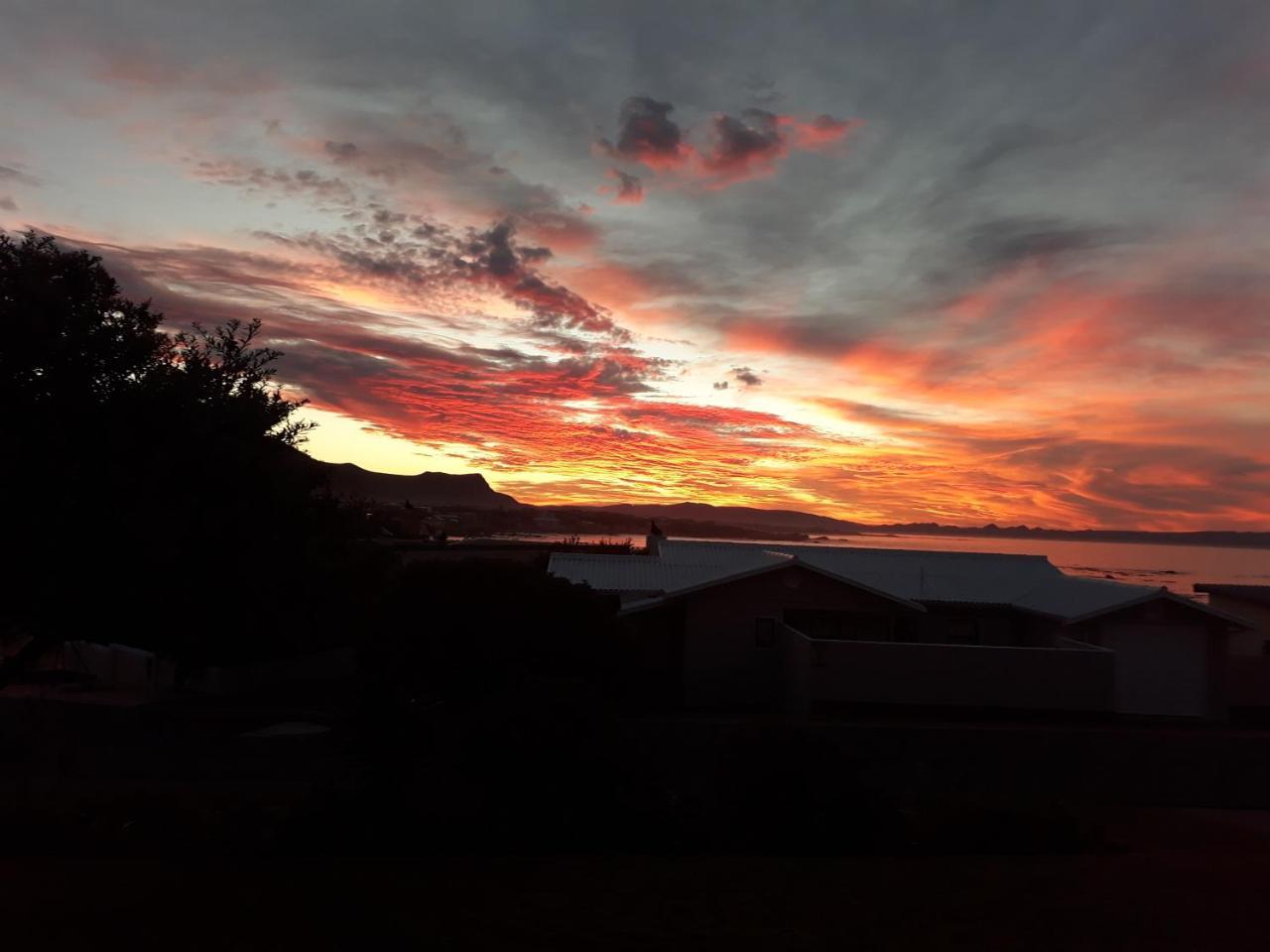 Pik 'N Wyntjie Apartment Gansbaai Luaran gambar